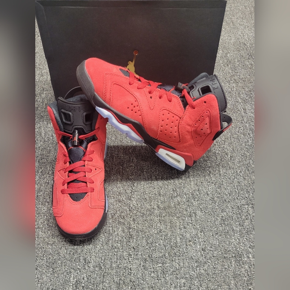 NIB Nike Jordan 6 Retro Toro Bravo 2023 (GS) 384665-600 Size 5.5y